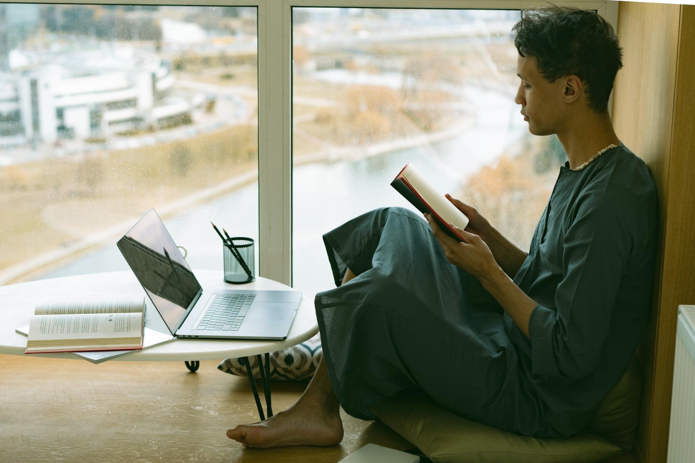 Plataforma educativa mostrando diferentes opciones de aprendizaje